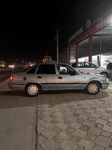 дэу матиз 1: Daewoo Nexia: 2005 г., 1.5 л, Механика, Бензин, Седан