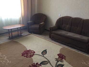 Uzunmüddətli kirayə mənzillər: Bu mənzil yaşayış binasında yerləşir və müasir dizaynlı mətbəx, yemək — 18