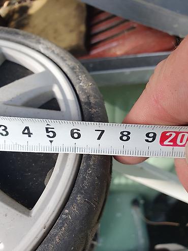 rostilj: Točkovi za električnu kosilicu. Skinuti su sa kosilice Villager Villy — 7