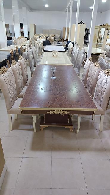 Masa və oturacaq dəstləri: Qonaq otağı üçün, Yeni, Açılmayan, Oval masa, 8 stul — 21