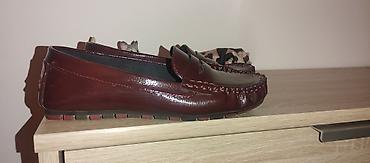 Zenske mokasine – bordo/braon lak koža - Klasican penny loafer dizajn