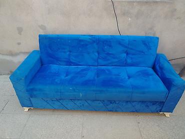 Mavi məxməri üçnəfərlik divan - Rəng: parlaq kobalt/mavi - Material