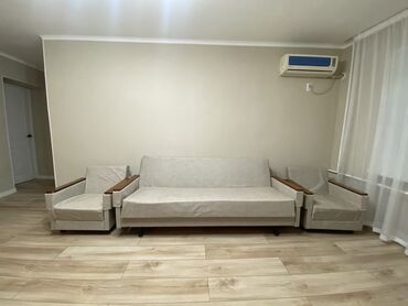 мебели буу: Диван-кровать, цвет - Бежевый, Б/у