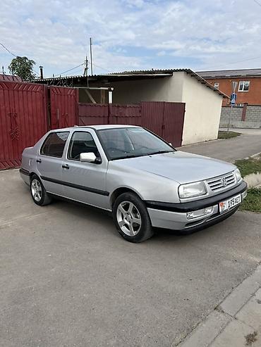Volkswagen: Volkswagen Vento: 1993 г., 1.8 л, Механика, Бензин, Седан — 4