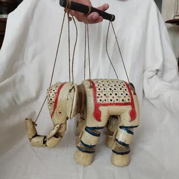 Ostali antikviteti: Tri drvene marionetske igracke sa originalnim kanapima, pocetk 20 — 8