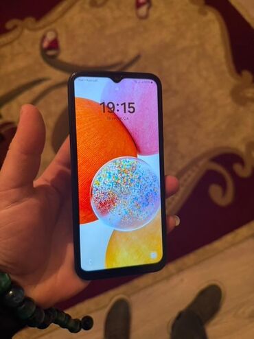 telfon saatlar: Samsung Galaxy A14 5G, 128 GB, rəng - Qara, Zəmanət, Sensor, Barmaq izi