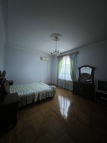 Uzunmüddətli kirayə evlər: 220 kv. m, 6 otaqlı — 17