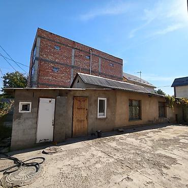 продажа прудов: Продаю дом 8 соток,участок широкий правильной формы,можно разделить на — 3