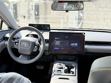 Унаа сатуу: Toyota bZ5: 2026 г., Электромобиль, Лифтбек — 9