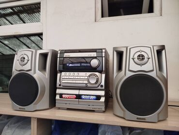 муз центр aiwa: Продаю недорого AIWA музыкальный центр есть AUX есть и другие муз
