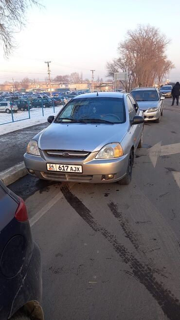 Kia: Kia Rio: 2003 г., 1.4 л, Механика, Бензин, Седан