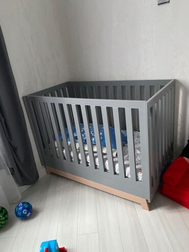 uwaq bewikleri: Oğlan və qız üçün, Dördbucaq, Beşik, Dəst ilə, Matras ilə, Yellənmə mexanizmsiz