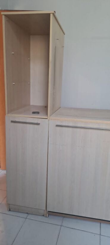 Тарелки: Ofis mebel dəsti Tərkibi: - Sürgülü qapılı iki rəng kombinli