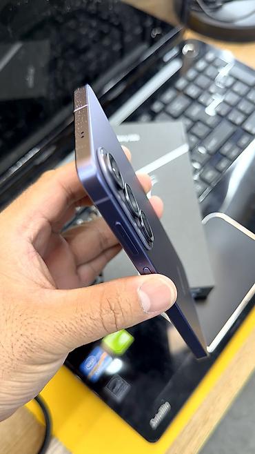 Samsung: Samsung B520, Б/у, 512 ГБ, 2 SIM — 2
