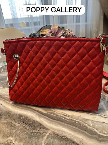 ❤️ Qırmızı Poppy Gallery qadın çantası satılır. Çox gözəl və eleqant