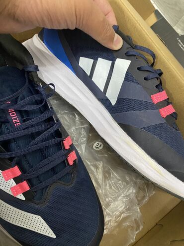 спортивный купальник с шортами: Мужские кроссовки, 42, Adidas, Новый, Самовывоз, Бесплатная доставка, Платная доставка