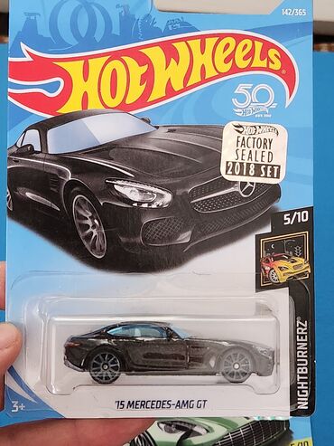газонокосилка ручная: Hot Wheels: Mercedes-Benz Состав набора: - ’15 Mercedes-AMG GT —