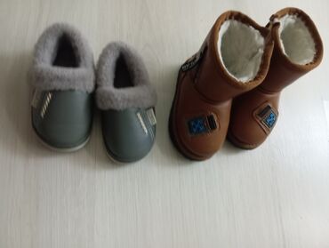 детский обувь: Детская обувь размер 23 обе за 400 сом