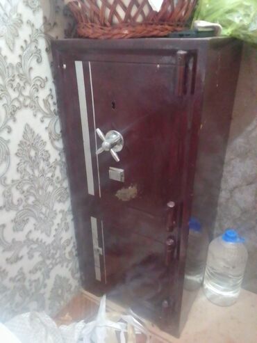 мантышница буу: Срочно продаю сейф