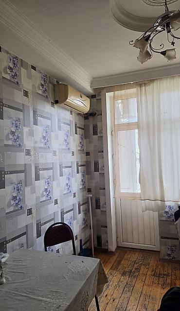 Mənzillər: 3 otaqlı, 75 kv. m — 4