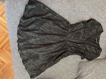 crna haljina na preklop: S (EU 36), bоја - Crna, Večernji, maturski, Kratkih rukava