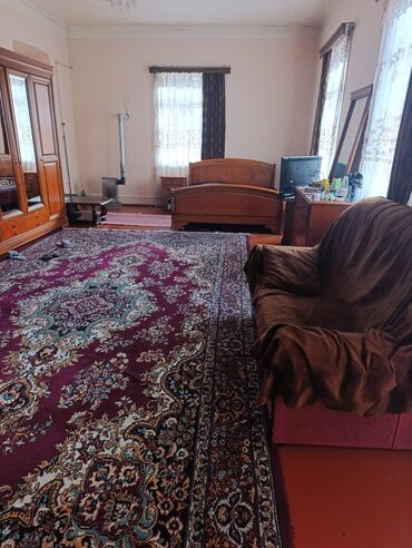 Həyət evləri və villaların satışı: 4 otaqlı, 11000 kv. m, Kredit yoxdur, Orta təmir — 4