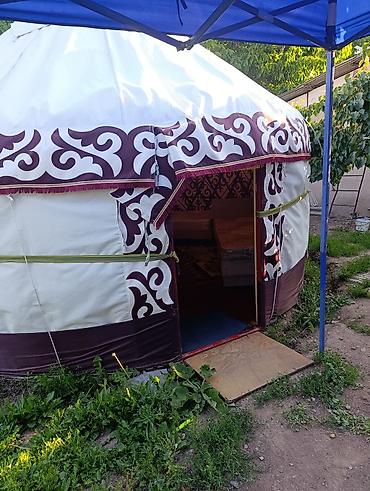 дома караколе: Сдается юрта в частном доме в селе Бактуу-Долоноту. Чолпон -Ата. есть — 1