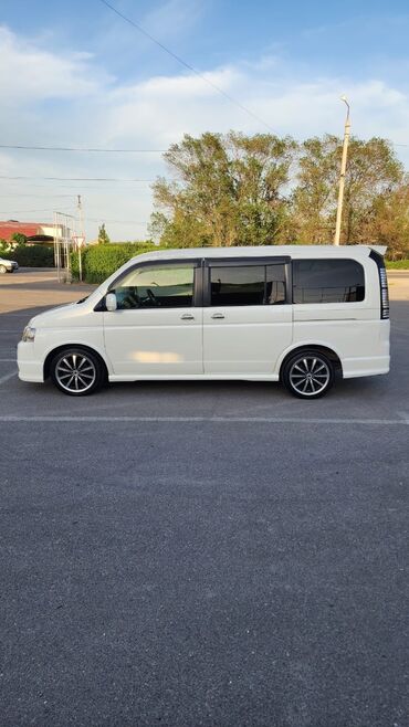 срочно срочно продаю машина: Honda Stepwgn: 2004 г., 2 л, Автомат, Бензин, Минивэн