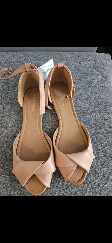 saint laurent kais: Sandals, Clara Barson, 38