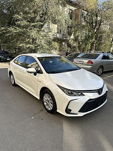 лимузин цена: Toyota Corolla: 2022 г., 1.8 л, Автомат, Гибрид, Седан — 4