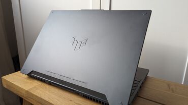 Kompüter, noutbuk və planşetlər: Asus tuf alıram. 700-750 civarı. 1650 ti və üst kateqoriya olsa ela