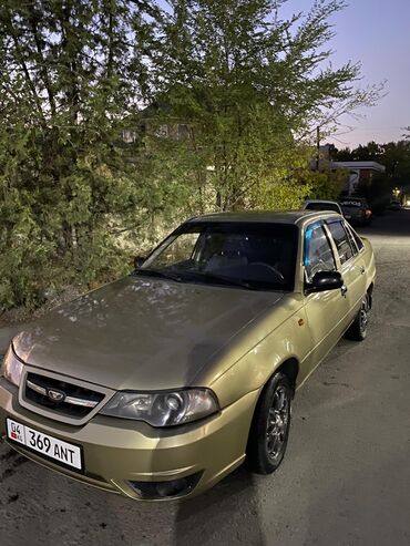 Daewoo: Daewoo Nexia: 2010 г., 1.5 л, Механика, Бензин, Седан