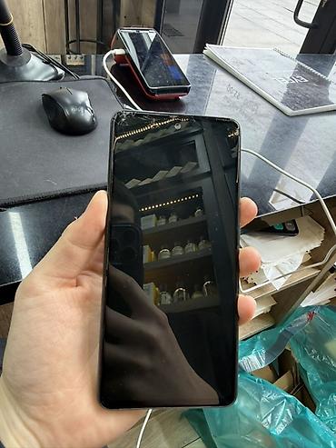 Мобильные телефоны и аксессуары: Смартфон Samsung Galaxy A52 (чёрный) Ключевые особенности: - Экран — 3