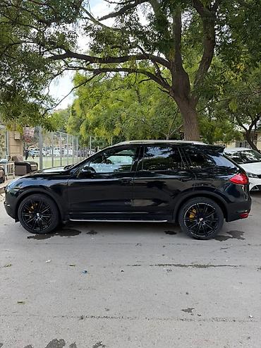 luk: Porsche Cayenne S – qara rəngli lüks SUV - Model: Porsche Cayenne S — 4