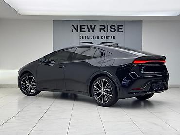 Продажа авто: Toyota Prius: 2025 г., 2 л, Вариатор, Гибрид, Лифтбек — 6
