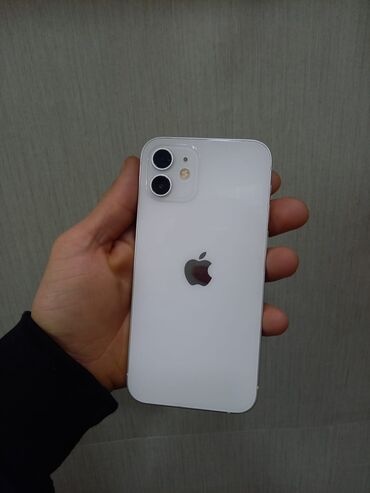 Digər mobil telefonlar: Satılır: 3 ədəd smartfon (şəkillərdə) 1) Apple iPhone (qara rəng) - — 7