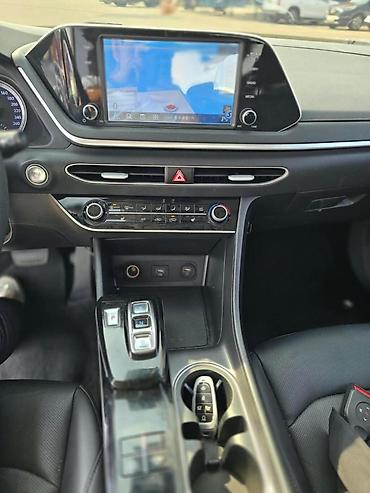 small car: Hyundai Sonata: 2020 г., Автомат, Седан — 9