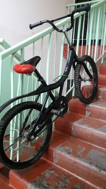 Другой транспорт: Продаётся Велосипед: Подростковый, в Хорошем Состоянии Продаю за 2000