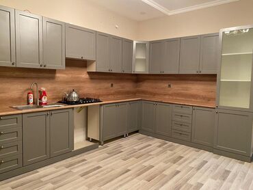 islənmis mətbəx mebeli: Mətbəx mebeli 700 manat 5×4,5 ölçüdə qapıları MDF materialında bağ