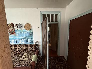 Продажа коттеджей и домов: Продаётся жилой дом с двором и хозяйственными постройками. - Отдельно — 7
