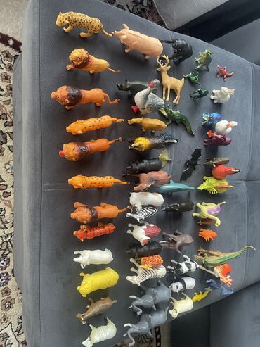 продажа елок в бишкеке: Продаю игрушки животные все за 1000 сом
