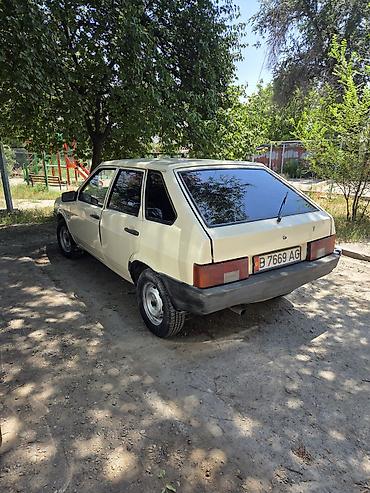 210 панель: ВАЗ (ЛАДА) 2109: 1989 г., 1.5 л, Механика, Хэтчбэк — 1