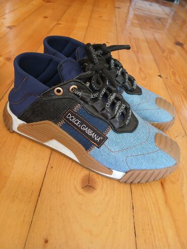 женские синие кеды: Maksimum endirimlə satılır. Real qiyməti 860 manatdan başlayır. Dolce