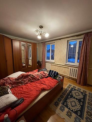 Продажа коттеджей и домов: 🏡 *Продается дом в Золотом Квадрате!* 📍 Ул. Айдаралиева 8 (между — 19