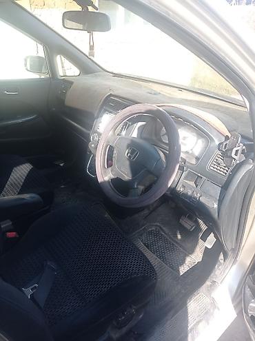лимузина: Honda Stream: 2002 г., 1.7 л, Автомат, Бензин, Лимузин — 4