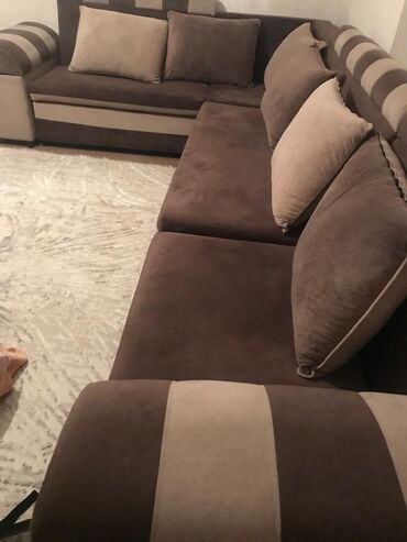 мягкий мебель: Бурчтук диван, түсү - Күрөң, Колдонулган