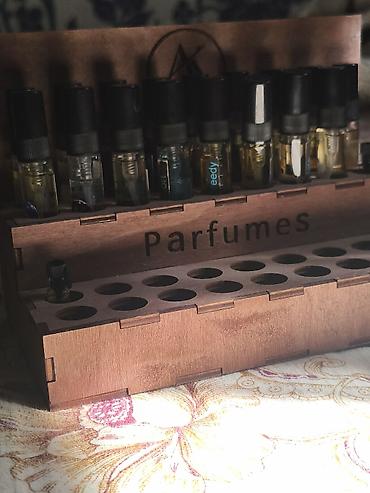 Парфюмерия: Продаю, духи разные на разли и распиф прмыем, поставки с . Швейцария — 1