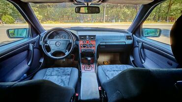 Mercedes-Benz: Mercedes-Benz 220: 2.2 l | 2000 il Sedan — 5