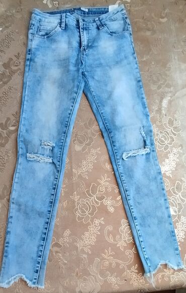 женские брюки: Джинсы XS (EU 34), цвет - Голубой