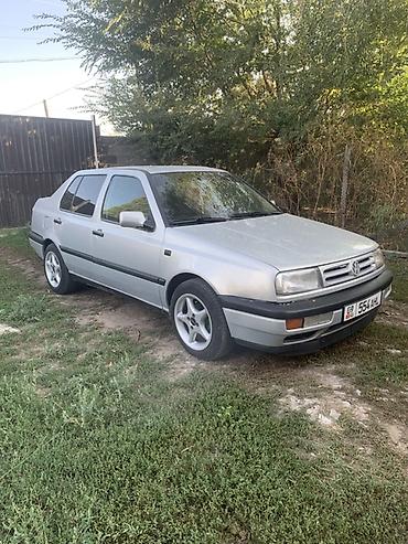 cl 63: Volkswagen Vento: 1993 г., 1.8 л, Механика, Бензин, Седан — 4